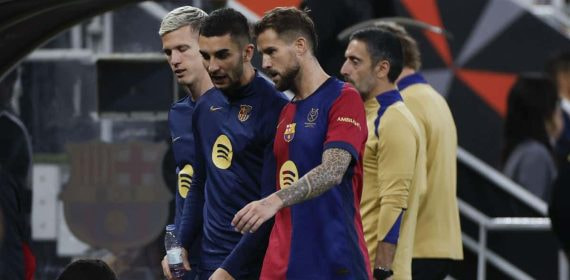 Iñigo Martínez se retiró lesionado.