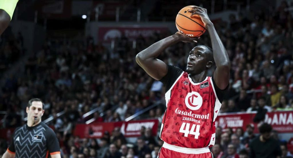 Jilson Bango, esta temporada en un partido con el Casademont Zaragoza.