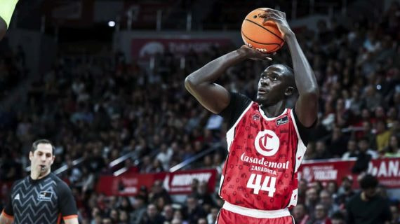 Jilson Bango, esta temporada en un partido con el Casademont Zaragoza.
