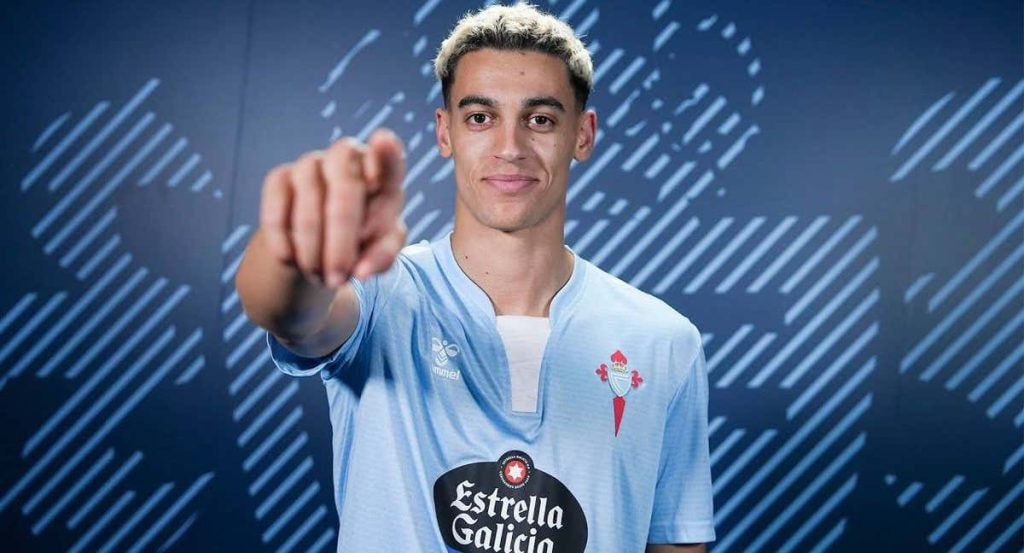 Jones El-Abdellaoui, con la camiseta del Celta.
