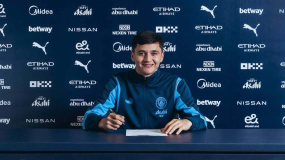 El Manchester City rompe el mercado por Khusanov, el gigante uzbeko que le costó 100.000 euros al Lens
