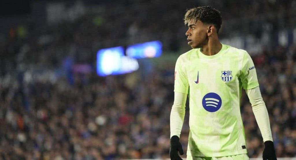 Lamine Yamal durante el partido en Getafe.