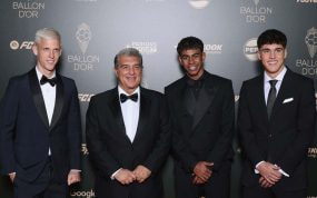 Dani Olmo y Joan Laporta en la gala del Balón de Oro.