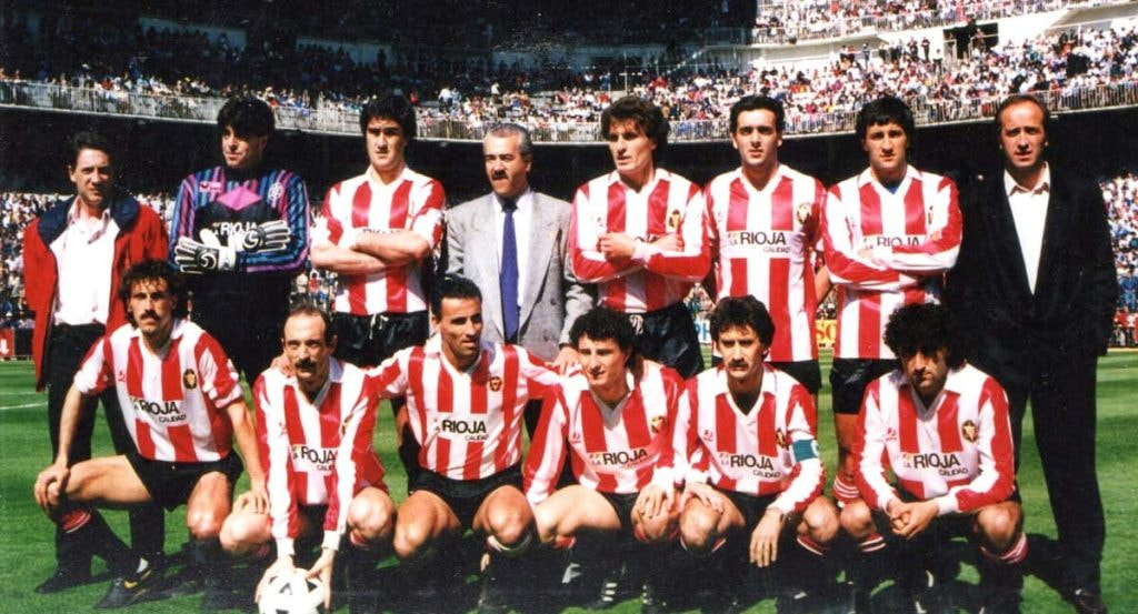 Uno de los míticos equipos del Logroñés, con Abadía, Setién, Ruggeri y Lotina de entrenador.