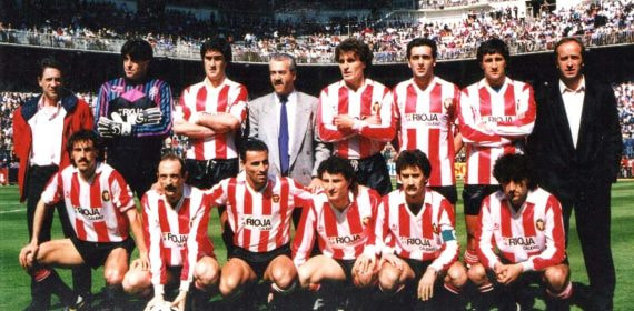 Uno de los míticos equipos del Logroñés, con Abadía, Setién, Ruggeri y Lotina de entrenador.