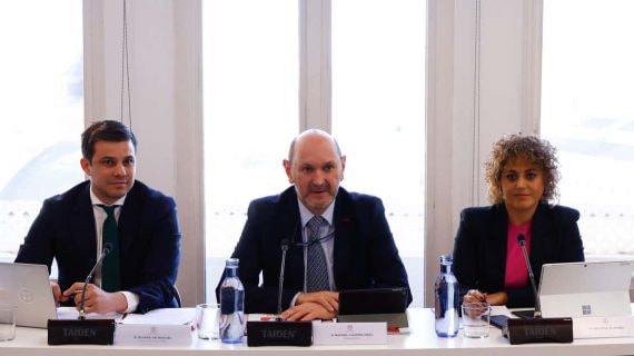 Rafael Louzán, en su primera junta directiva de la RFEF.