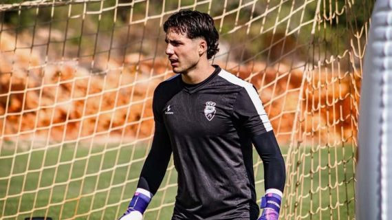 Lucas Cañizares, entrenando con Farense.
