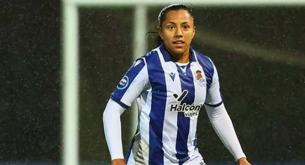 Manuela Vanegas durante un partido con la Real Sociedad este curso.