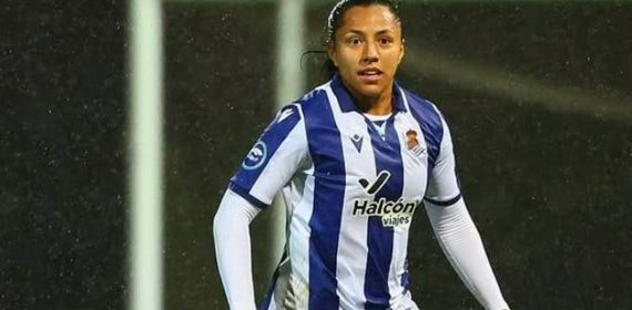 Manuela Vanegas durante un partido con la Real Sociedad este curso.