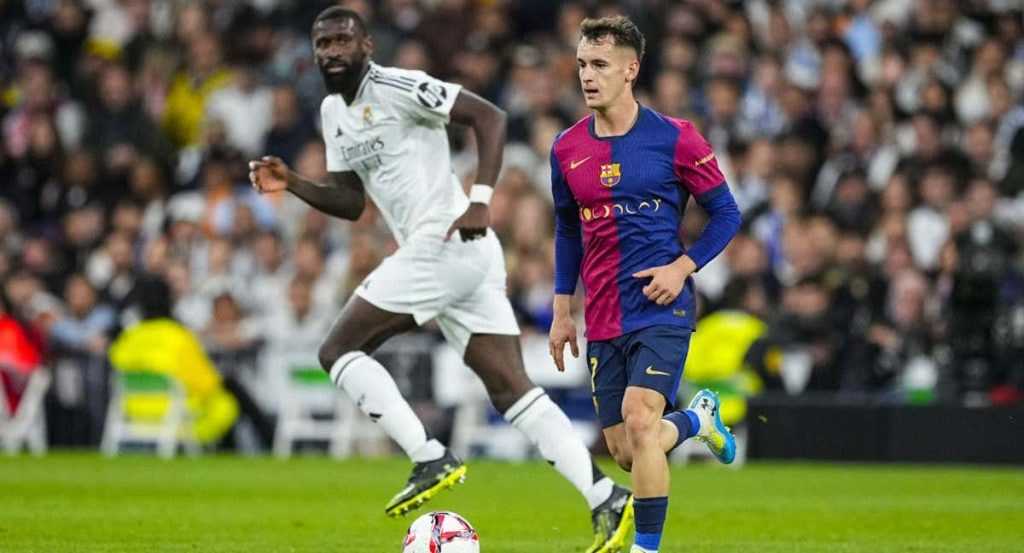 Marc Casadó en el 0-4 del Barça en el Bernabéu.