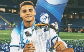 Max Aarons tras ganar el Europeo sub-21.