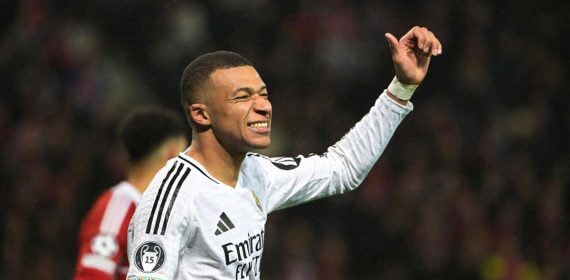 Mbappé, en el partido ante el Brest.