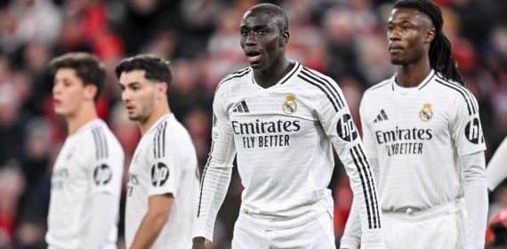 Mendy, durante el Liverpool-Real Madrid de noviembre.