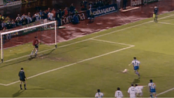 Djukic lanzando el penalti que le hizo perder la liga al Depor.
