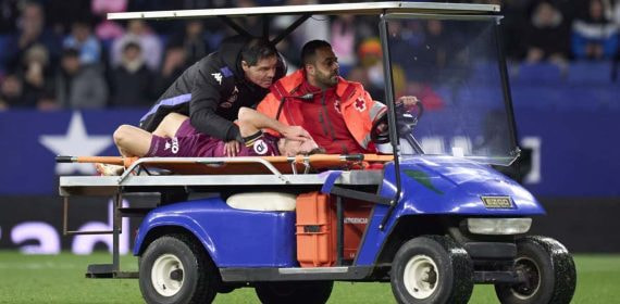 Raúl Moro, el viernes, abandonan el 'cochecito' el RCDE Stadium en el Espanyol-Valladolid.