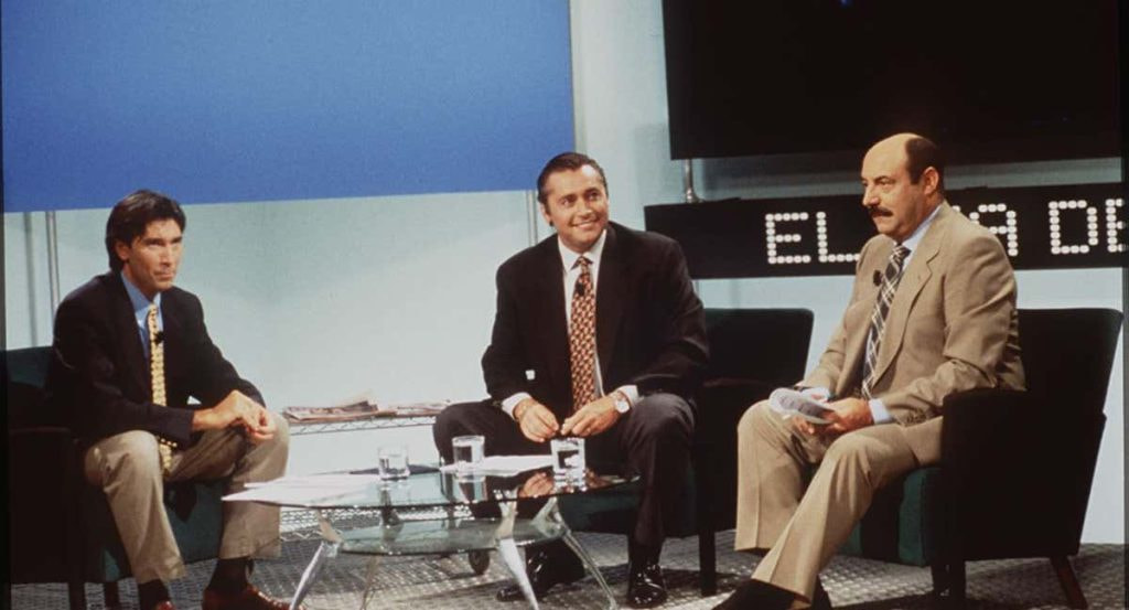 Lobo Carrasco, Michael Robinson y Ramos Marcos, en el plató de El Día Después.
