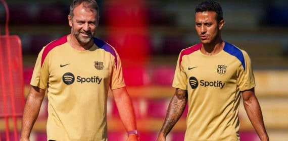 Thiago Alcántara con Hansi Flick.