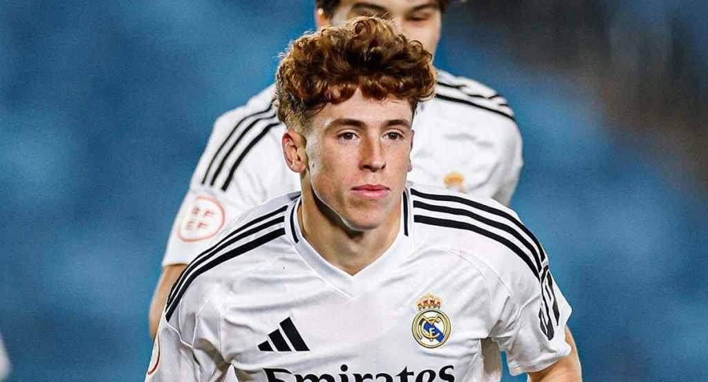 Víctor Muñoz celebra un gol reciente con el Castilla.