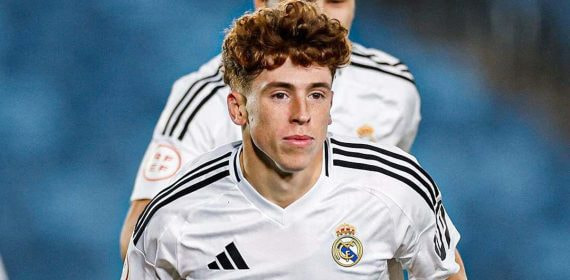 Víctor Muñoz celebra un gol reciente con el Castilla.