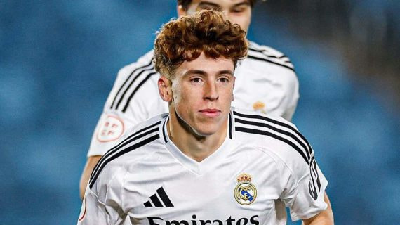 Víctor Muñoz celebra un gol reciente con el Castilla.