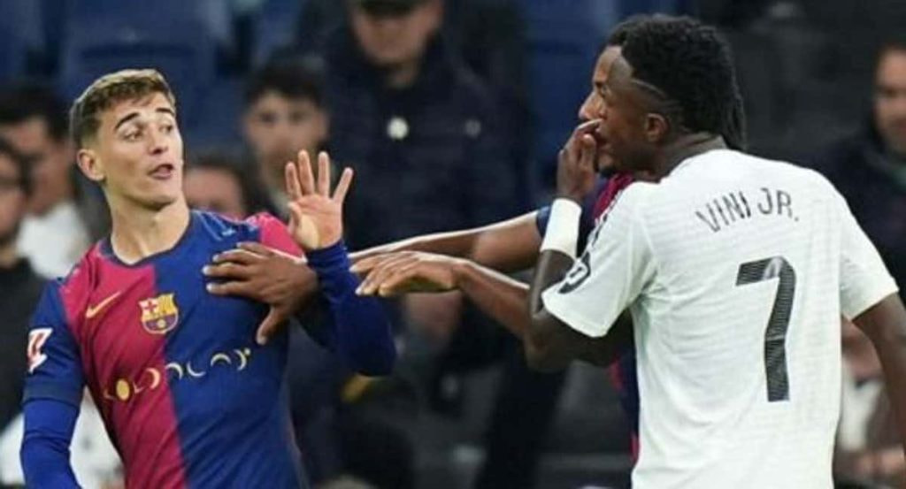 Gavi recuerda a Vinicius el 0-4 del Bernabéu.