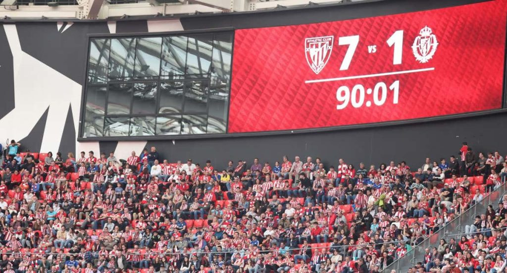 El marcador de San Mamés anuncia el 7-1.