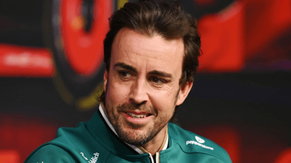 Alonso, durante la presentación del monoplaza en Londres.