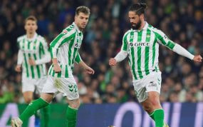 Isco y Lo Celso durante un partido del Betis.
