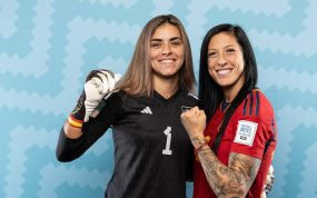 Misa Rodríguez y Jenni Hermoso, durante la sesión de fotos oficial de FIFA previa al Mundial.
