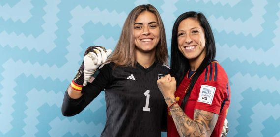 Misa Rodríguez y Jenni Hermoso, durante la sesión de fotos oficial de FIFA previa al Mundial.