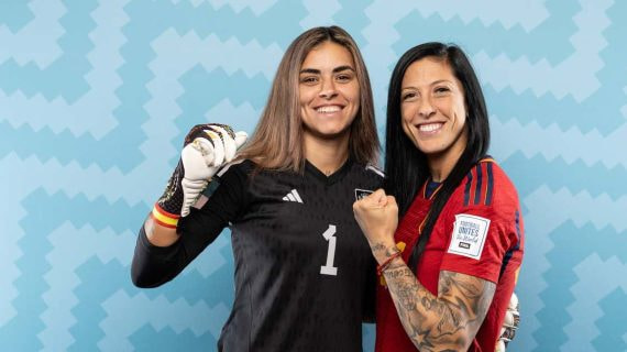 Misa Rodríguez y Jenni Hermoso, durante la sesión de fotos oficial de FIFA previa al Mundial.