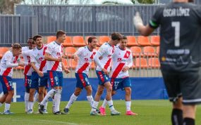 Los jugadores del Rayo Majadahonda celebrando un gol.