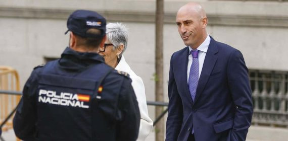 Luis Rubiales, expresidente de la RFEF, tras declarar en la Audiencia Nacional.
