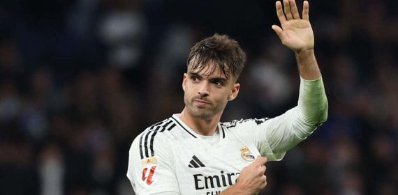 Asencio se agarra el escudo a la conclusión del derbi.