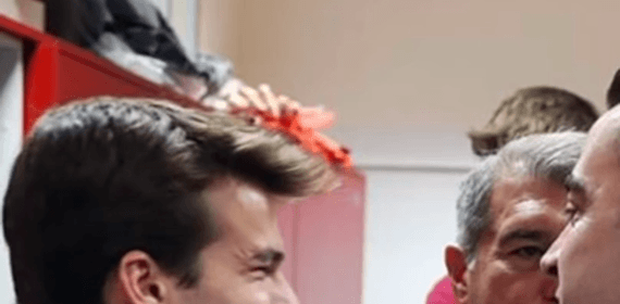 Riqui Puig, emocionado, en una escena del documental