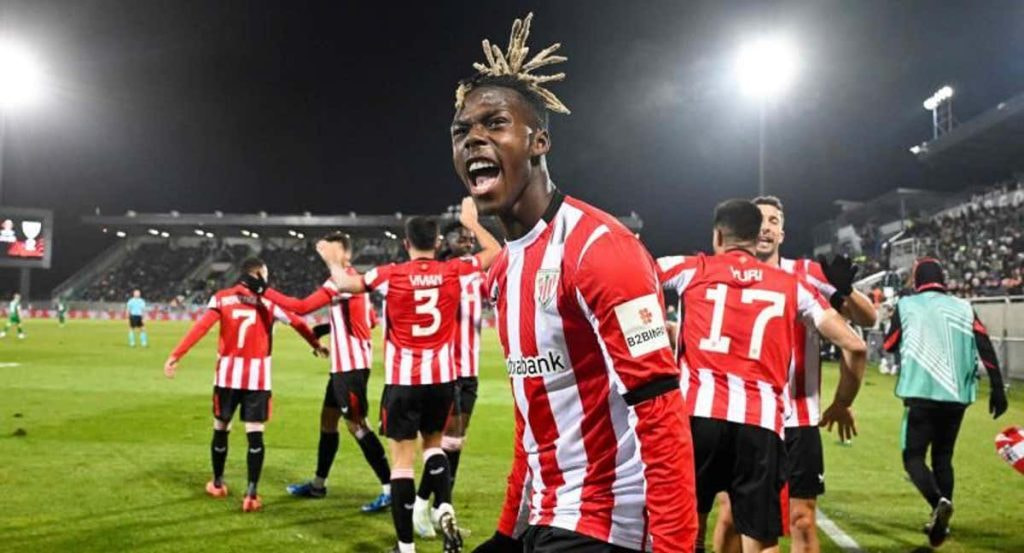 Nico Williams celebra un gol en la Europa League.
