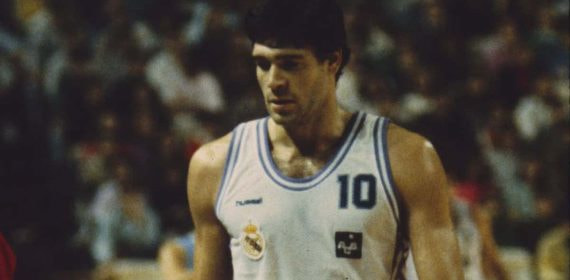Fernando Martín en su etapa como jugador del Real Madrid, en un partido de 1988.