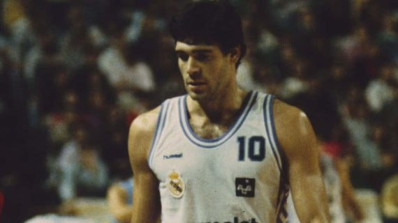 Fernando Martín en su etapa como jugador del Real Madrid, en un partido de 1988.