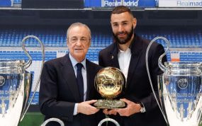 Florentino Pérez y Karim Benzema con el Balón de Oro.