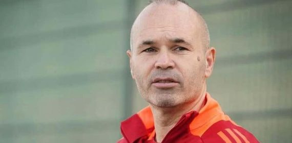Andrés Iniesta ya ha comenzado con su formación como entrenador.