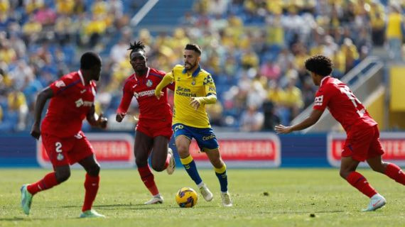 Kirian Rodríguez conduce el balón en un partido reciente ante el Getafe.