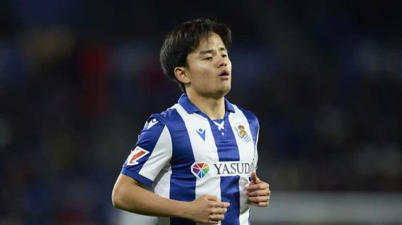 Takefusa Kubo jugando con la Real Sociedad en Anoeta.