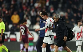 Sergio Camello se retira lesionado.