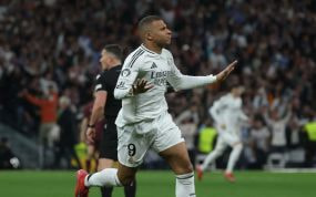 Mbappé celebra su gol en el Santiago Bernabéu contra el Manchester City.