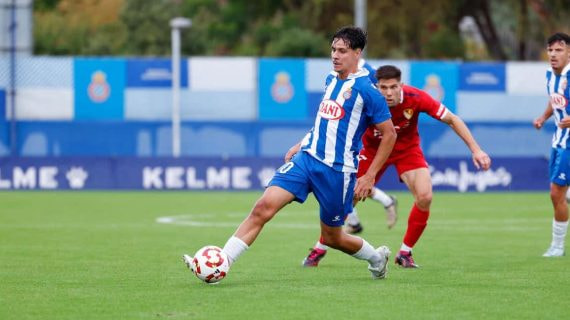 Miguel Carvalho con el filial perico.