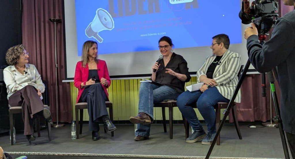 IV Edición de LIDEResA 'Violencia mediática y género: impacto en la reputación de la mujer'.