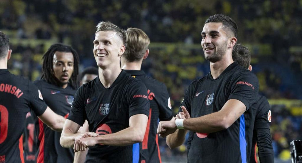Dani Olmo y Ferran Torres, en una de las celebraciones después del 0-2 del FC Barcelona.