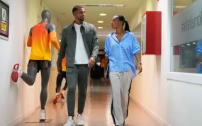 Benjamin Compaoré, junto a Ana Peleteiro.