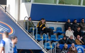 Gerard Piqué en el Estadi Nacional siguiendo un partido del Andorra.