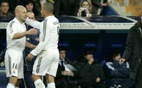 Gravesen y Ronaldo, durante su etapa en el Real Madrid.